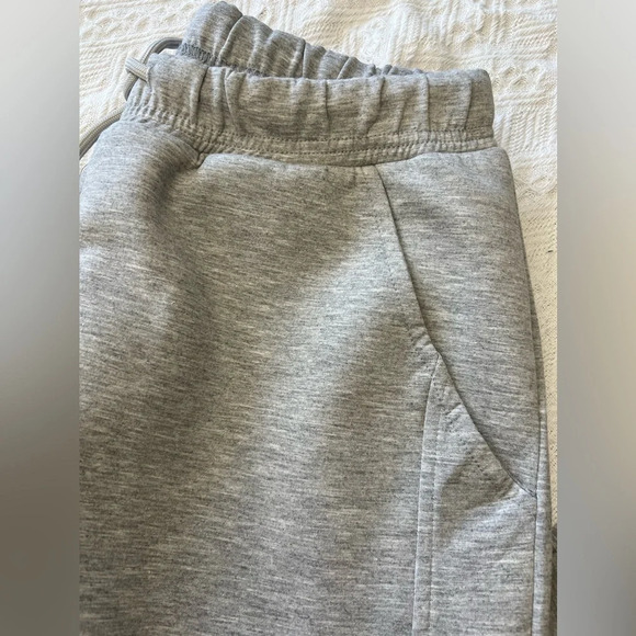 ASOS DESIGN Super Wide Leg Scuba Joggers in Gray Marl, size XS. SOLD OUT ONLINE - Picture 7 of 14